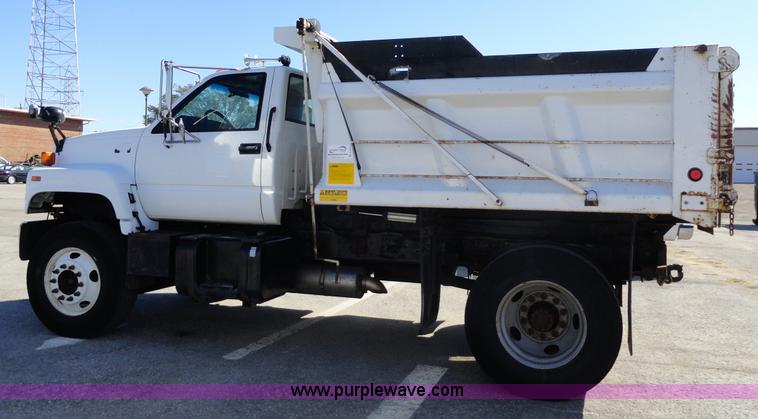 image for item A2416 2001 GMC C7500 dump truck