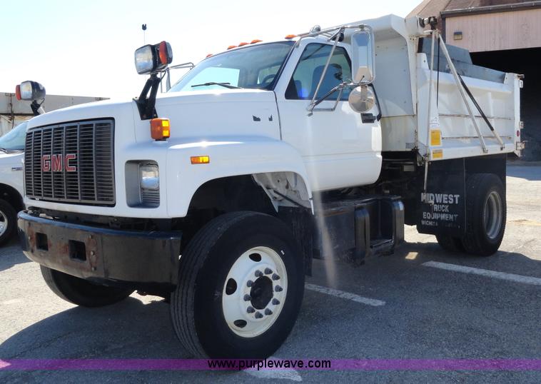image for item A2416 2001 GMC C7500 dump truck