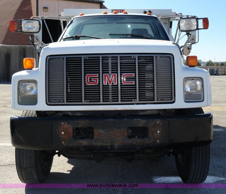image for item A2416 2001 GMC C7500 dump truck