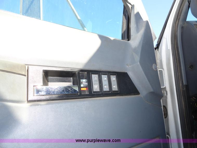 image for item A2416 2001 GMC C7500 dump truck