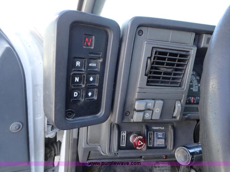 image for item A2416 2001 GMC C7500 dump truck