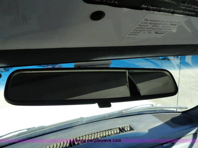 image for item A2416 2001 GMC C7500 dump truck