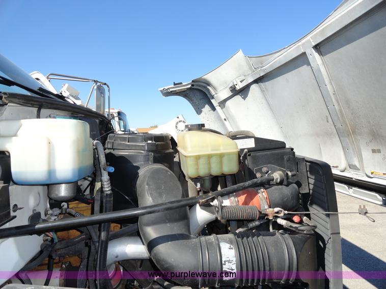 image for item A2416 2001 GMC C7500 dump truck