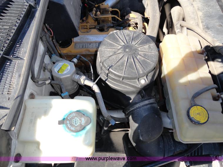 image for item A2416 2001 GMC C7500 dump truck