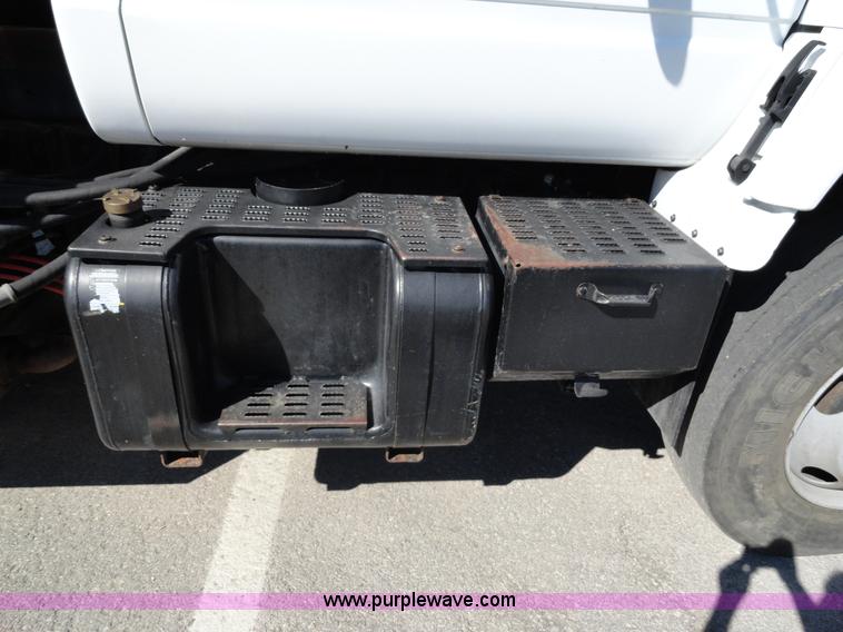 image for item A2416 2001 GMC C7500 dump truck