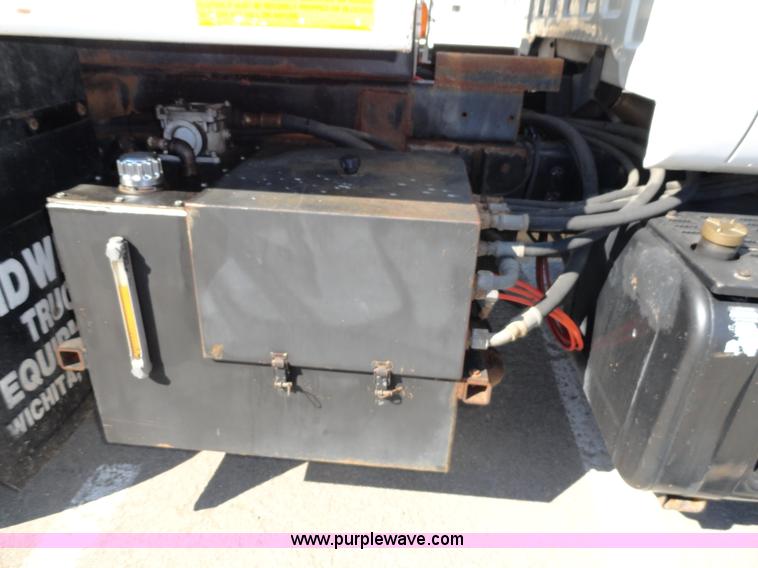 image for item A2416 2001 GMC C7500 dump truck