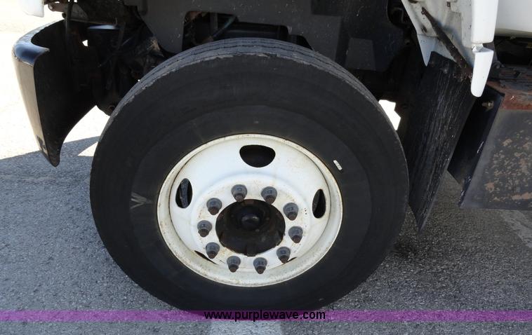 image for item A2416 2001 GMC C7500 dump truck