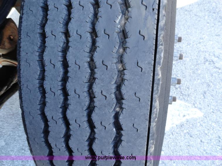 image for item A2416 2001 GMC C7500 dump truck