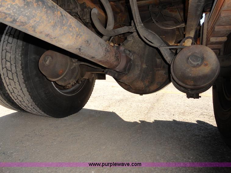 image for item A2416 2001 GMC C7500 dump truck