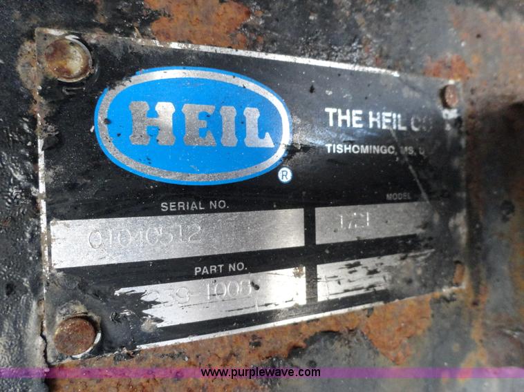 image for item A2416 2001 GMC C7500 dump truck