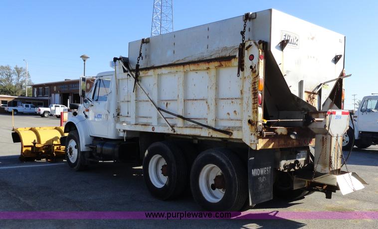 image for item A2417 1992 International 4900 tandem axle dump truck with plow and spreader