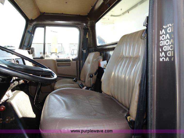 image for item A2417 1992 International 4900 tandem axle dump truck with plow and spreader