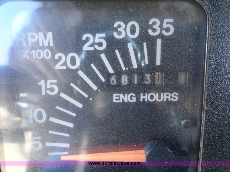 image for item A2417 1992 International 4900 tandem axle dump truck with plow and spreader