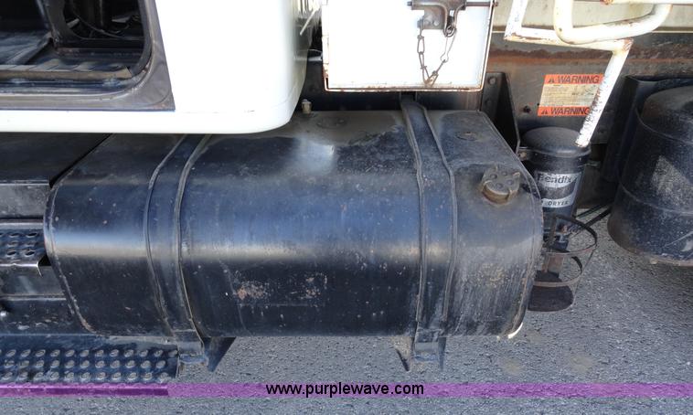 image for item A2417 1992 International 4900 tandem axle dump truck with plow and spreader