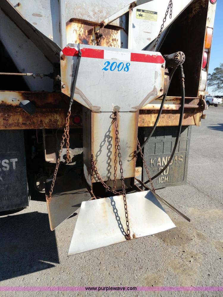 image for item A2417 1992 International 4900 tandem axle dump truck with plow and spreader