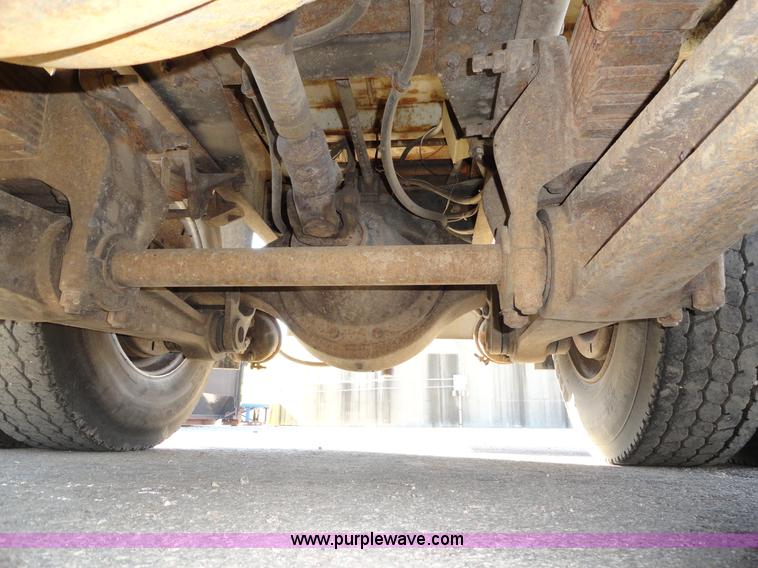 image for item A2417 1992 International 4900 tandem axle dump truck with plow and spreader