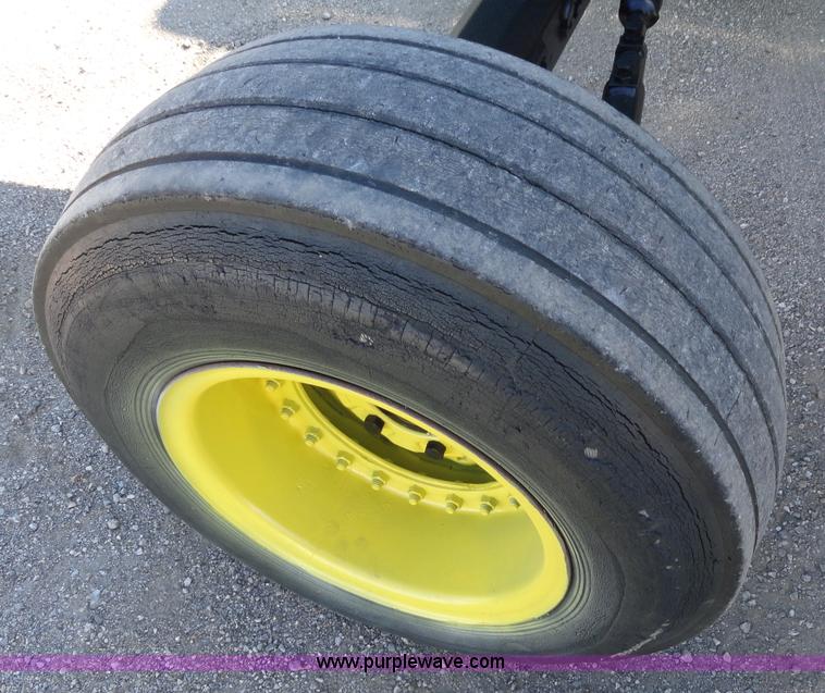 image for item A2418 1994 John Deere 5400 utility tractor