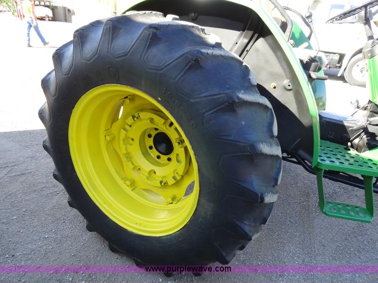 image for item A2418 1994 John Deere 5400 utility tractor