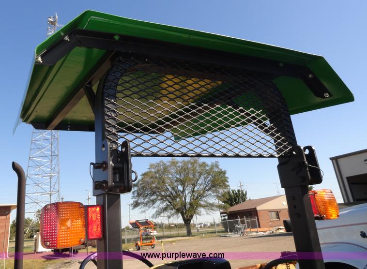 image for item A2418 1994 John Deere 5400 utility tractor