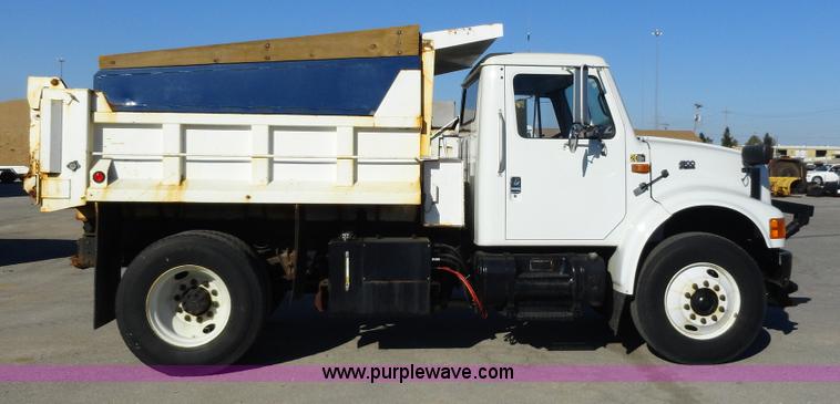 image for item A2419 1996 International 4900 dump truck