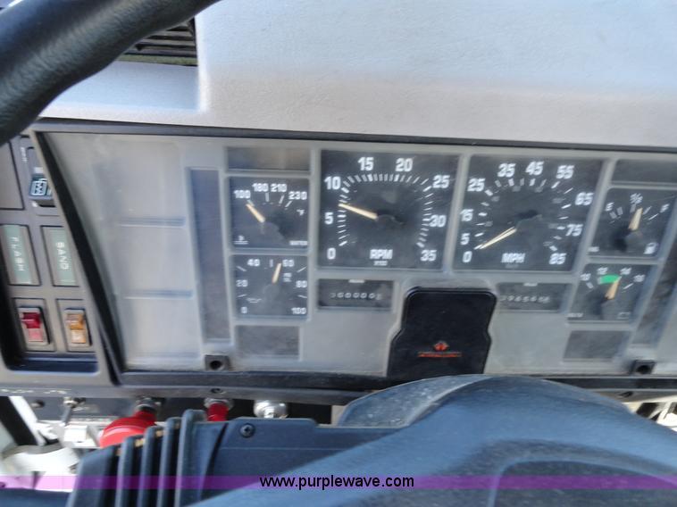 image for item A2419 1996 International 4900 dump truck