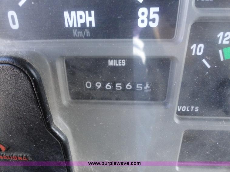 image for item A2419 1996 International 4900 dump truck