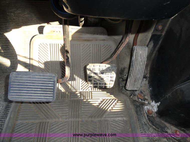 image for item A2419 1996 International 4900 dump truck