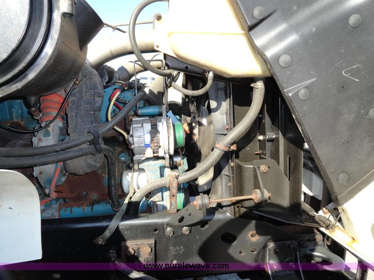 image for item A2419 1996 International 4900 dump truck