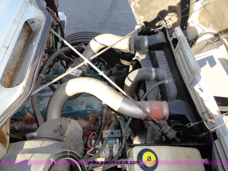 image for item A2419 1996 International 4900 dump truck