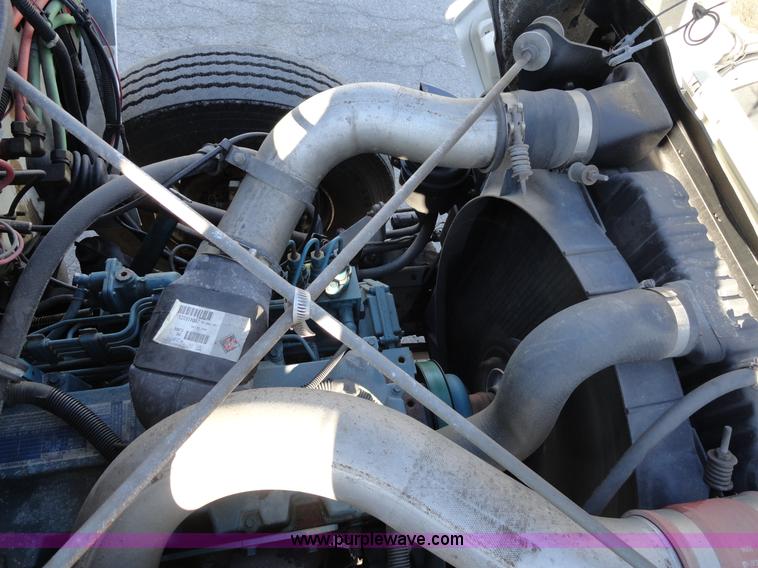 image for item A2419 1996 International 4900 dump truck