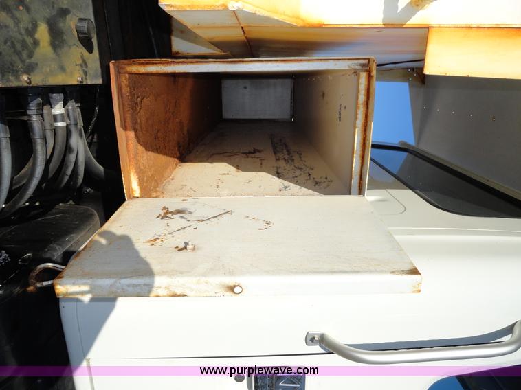 image for item A2419 1996 International 4900 dump truck