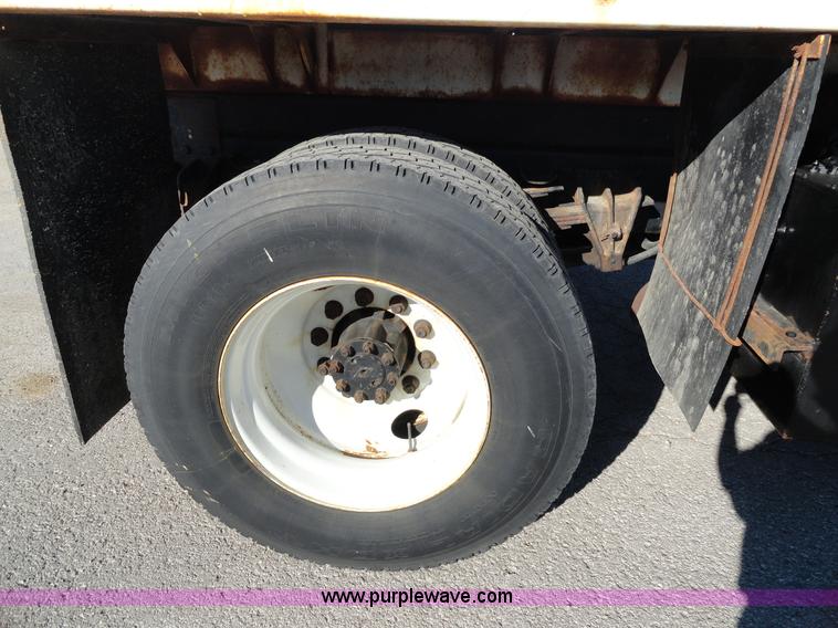 image for item A2419 1996 International 4900 dump truck