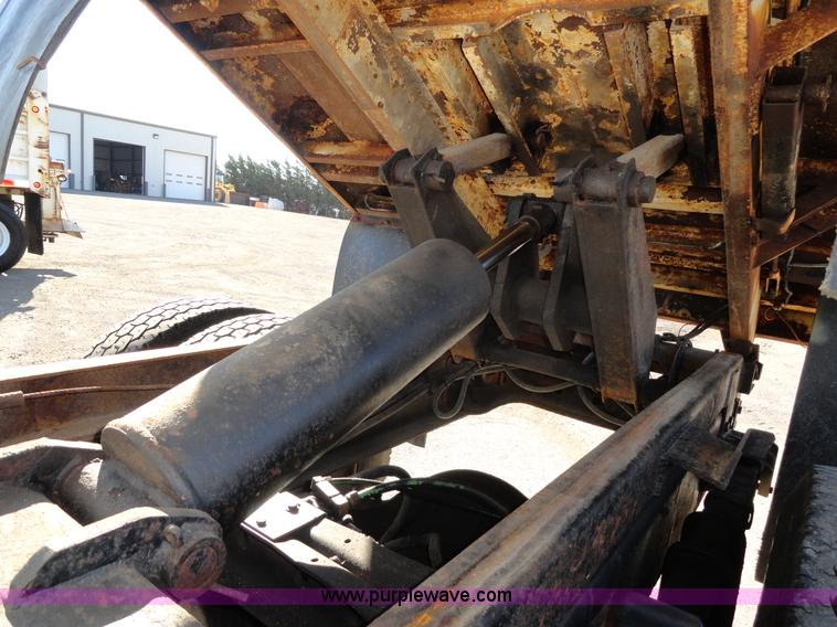 image for item A2419 1996 International 4900 dump truck