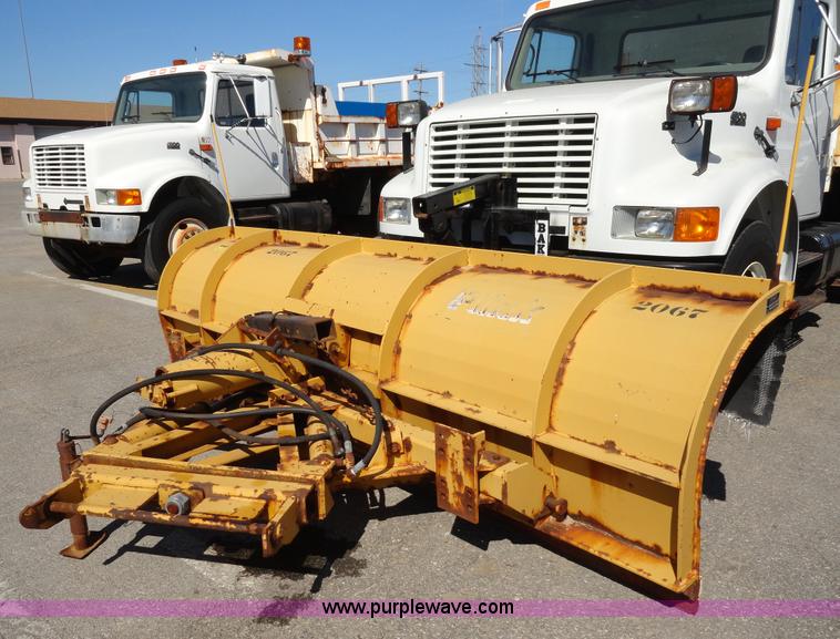 image for item A2419 1996 International 4900 dump truck