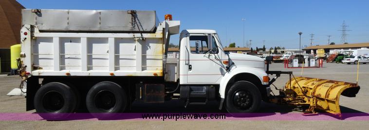 image for item A2421 1992 International 4900 tandem axle dump truck with plow and spreader