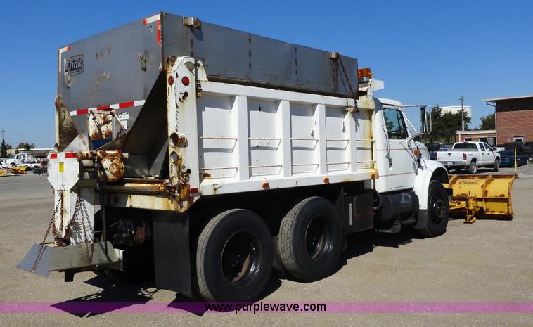 image for item A2421 1992 International 4900 tandem axle dump truck with plow and spreader