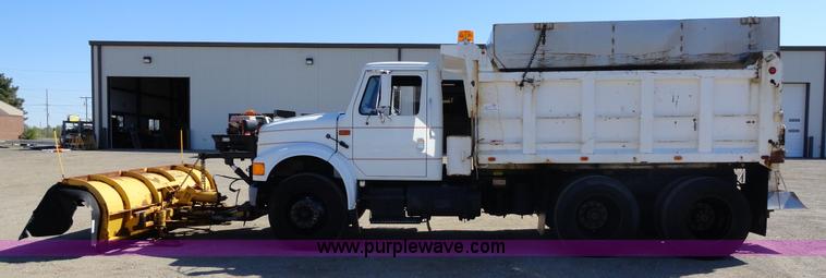 image for item A2421 1992 International 4900 tandem axle dump truck with plow and spreader
