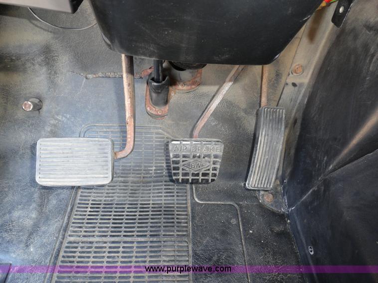 image for item A2421 1992 International 4900 tandem axle dump truck with plow and spreader