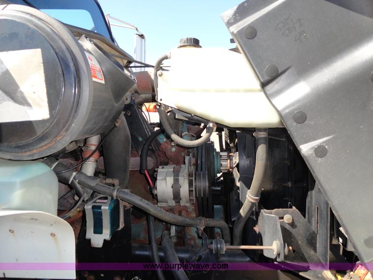 image for item A2421 1992 International 4900 tandem axle dump truck with plow and spreader