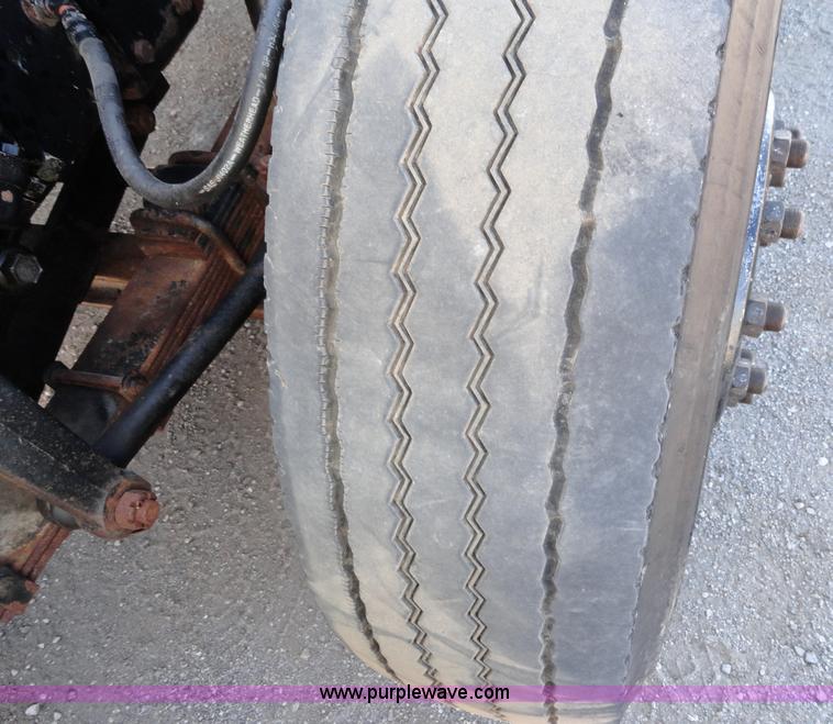 image for item A2421 1992 International 4900 tandem axle dump truck with plow and spreader