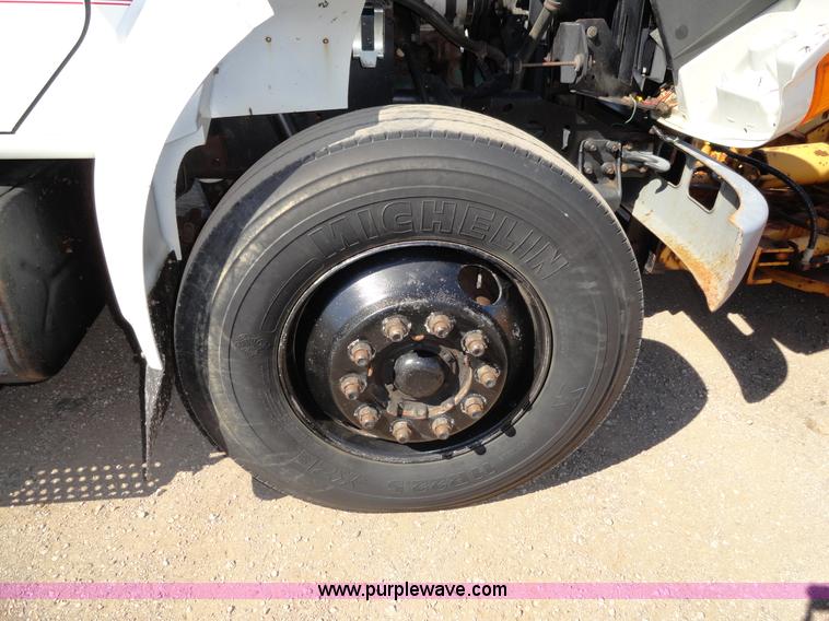 image for item A2421 1992 International 4900 tandem axle dump truck with plow and spreader