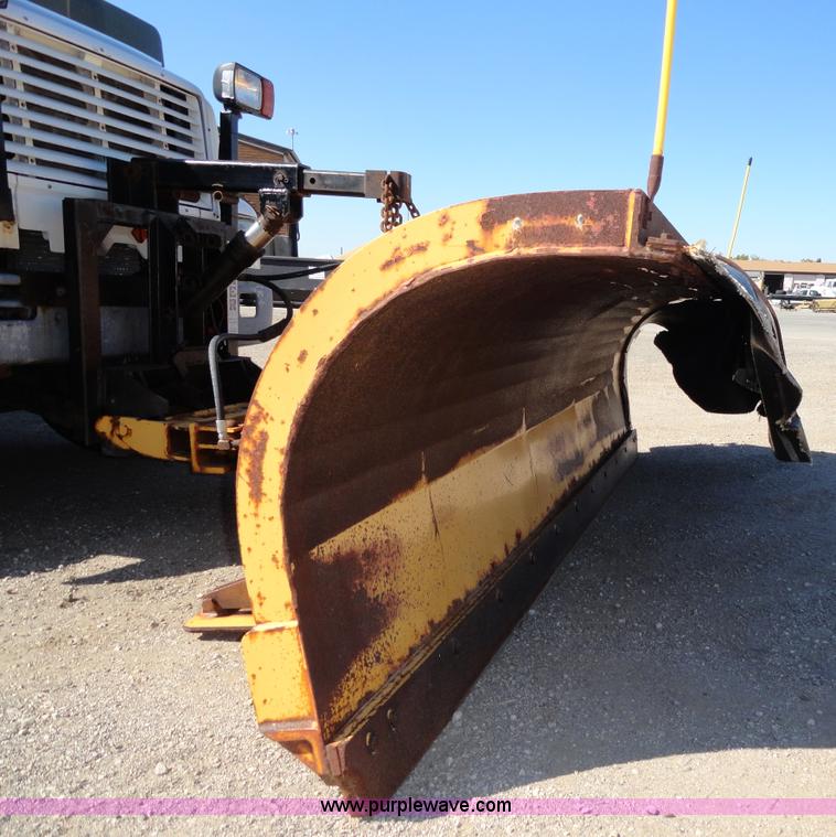 image for item A2421 1992 International 4900 tandem axle dump truck with plow and spreader