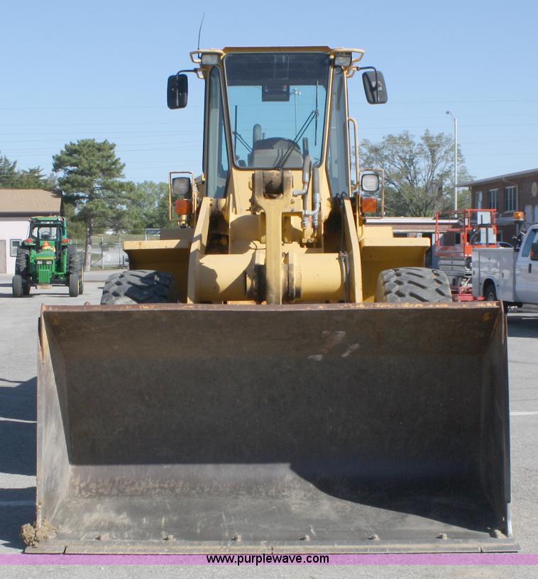 image for item A2427 1994 John Deere 624G wheel loader