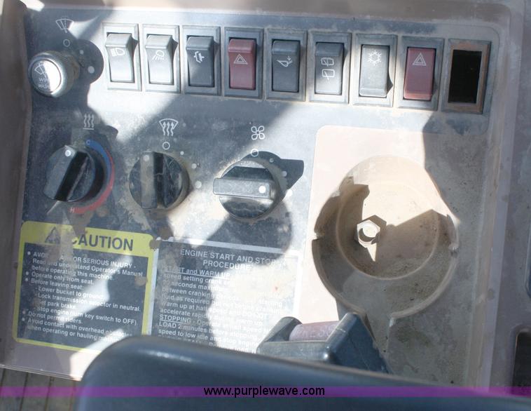 image for item A2427 1994 John Deere 624G wheel loader