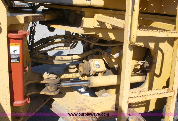 image for item A2427 1994 John Deere 624G wheel loader