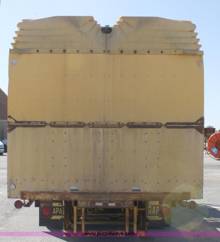 image for item A2445 1991 GMC 7000 lift truck