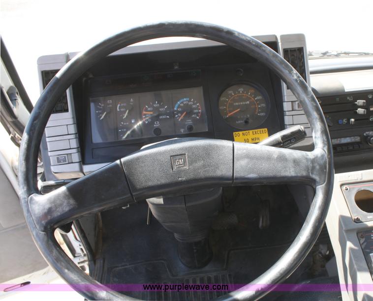 image for item A2445 1991 GMC 7000 lift truck