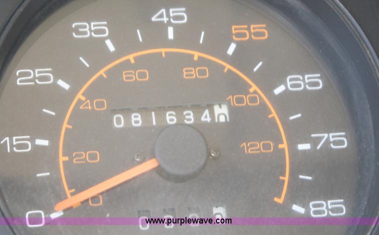 image for item A2445 1991 GMC 7000 lift truck