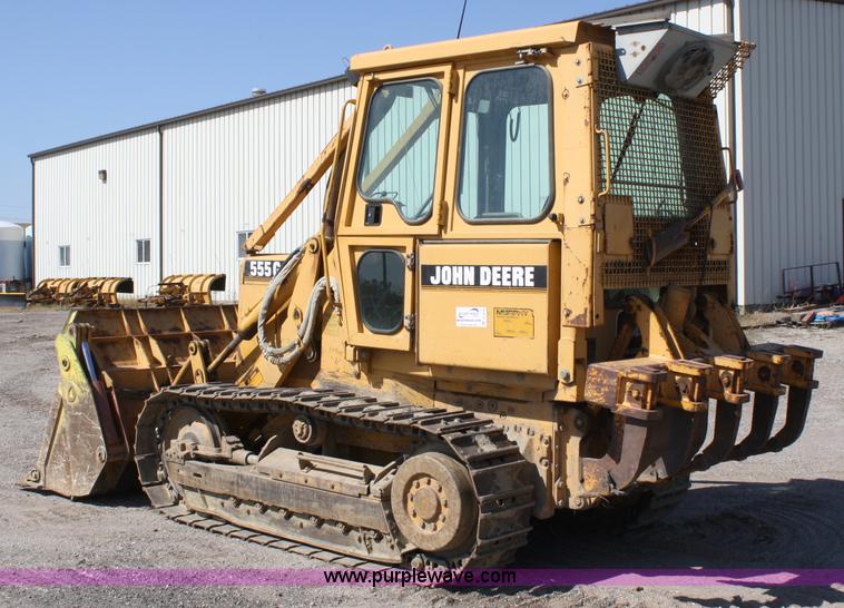 image for item A2478 1993 John Deere 555G track loader