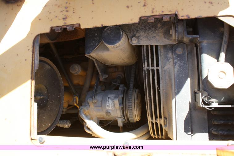 image for item A2478 1993 John Deere 555G track loader